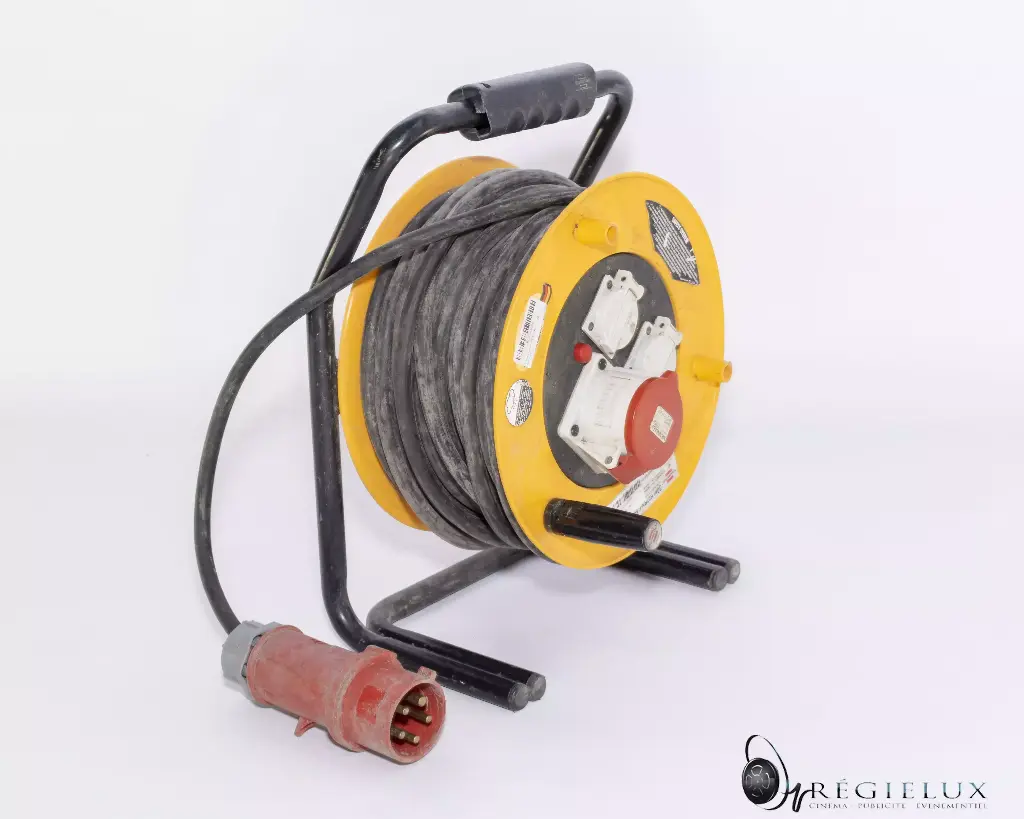 32A TRI reel / 30 meters