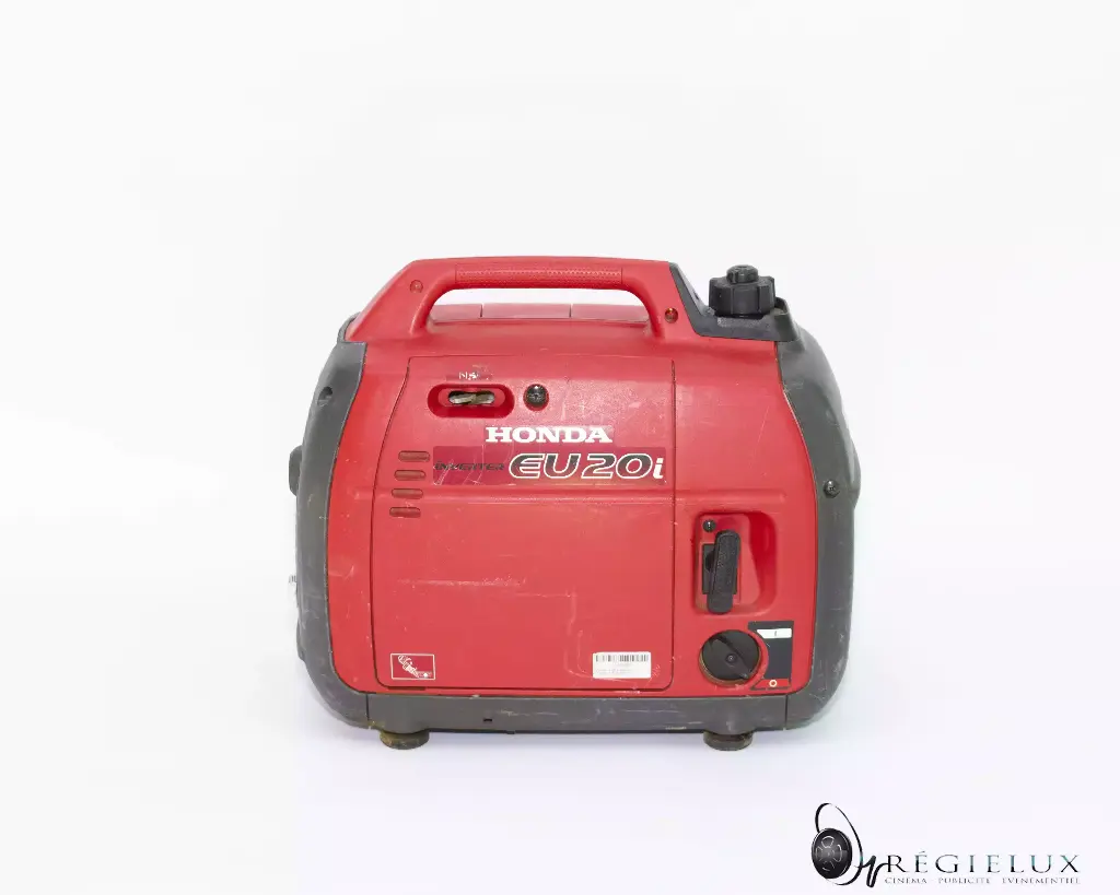 HONDA 20i INVERTER 2.2 kva soundproof generator / 2x 220v outputs