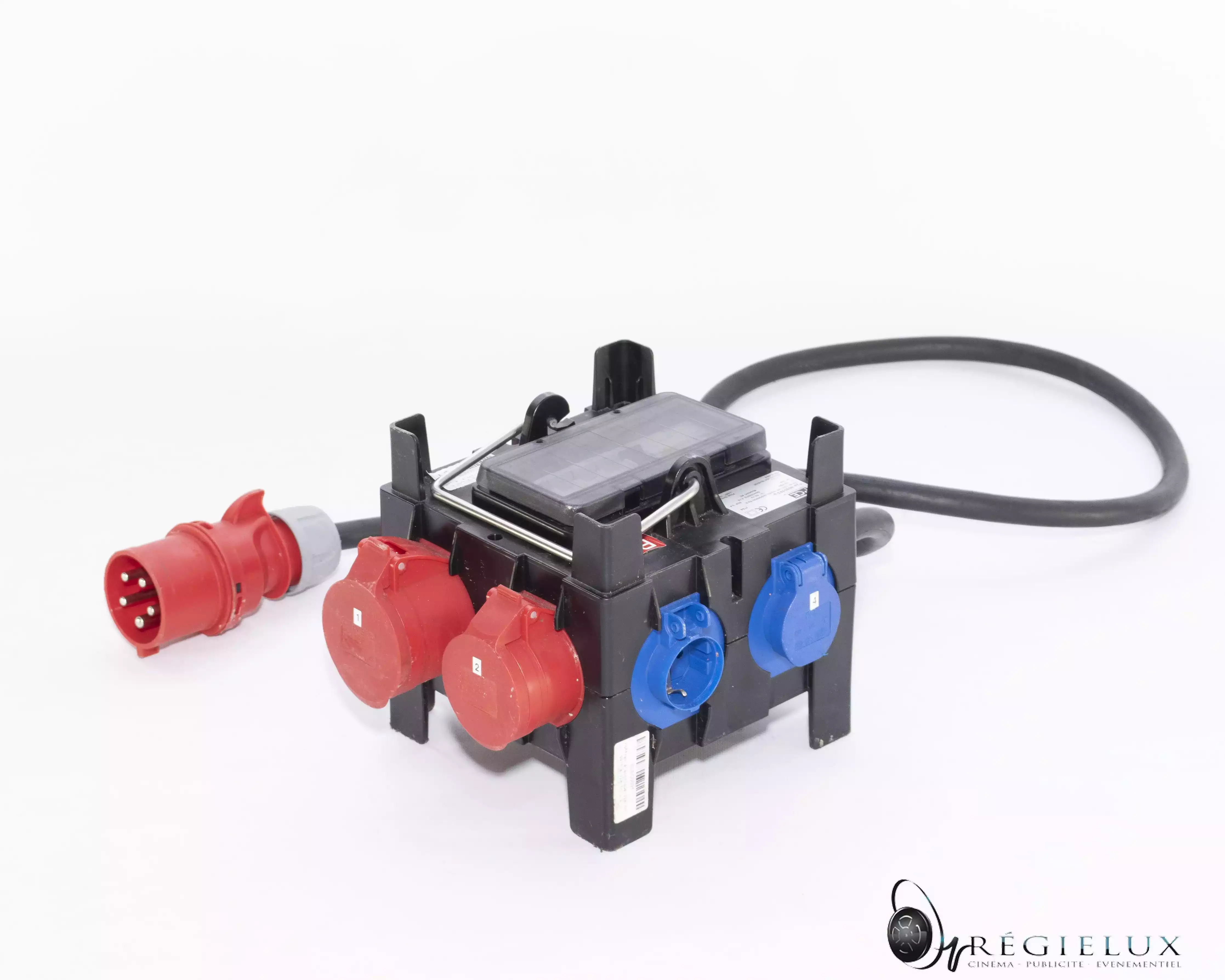 32A three-phase electrical box (1 x 32A three-phase outlet, 1 x 16A three-phase outlet, 4 x 220V Schuko outlets)