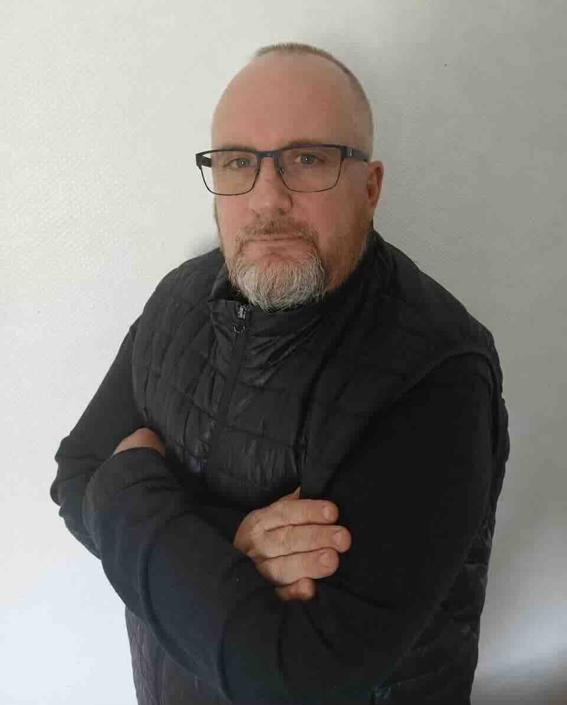 Pascal TEWES / GARDIENNAGE